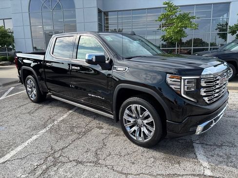 Used 2023 GMC Sierra 1500 Denali w/ Denali Reserve Package AWD/4WD image 32