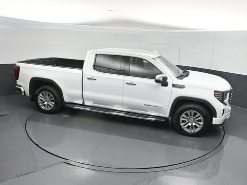 Used 2023 GMC Sierra 1500 Denali w/ Technology Package AWD/4WD image 44