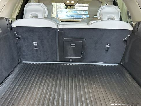 Certified 2023 Volvo XC60 B5 Plus w/ Climate Package image 27