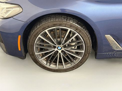 Used 2023 BMW 540i w/ Premium Package image 33