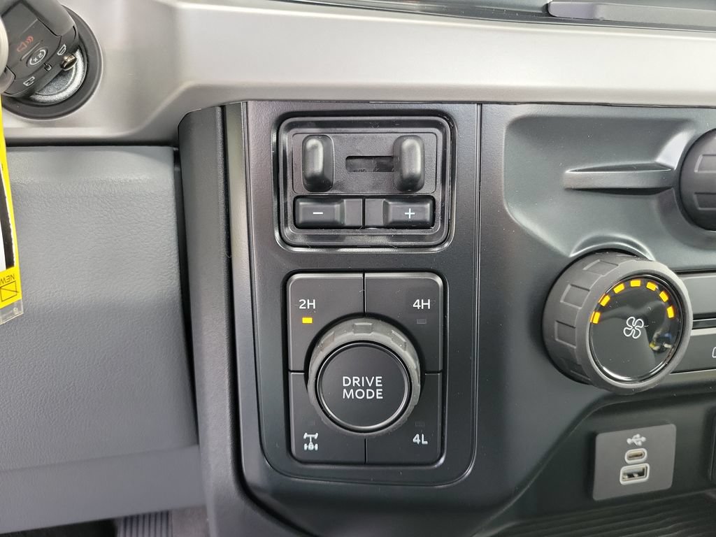 New 2026 Ford F350 XL w/ FX4 Off-Road Package AWD/4WD image 32
