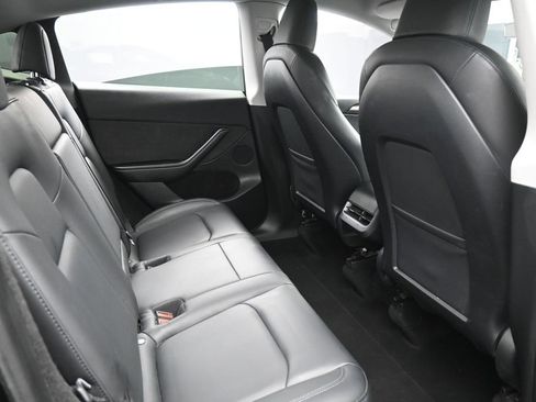 Used 2023 Tesla Model Y Long Range AWD/4WD image 30