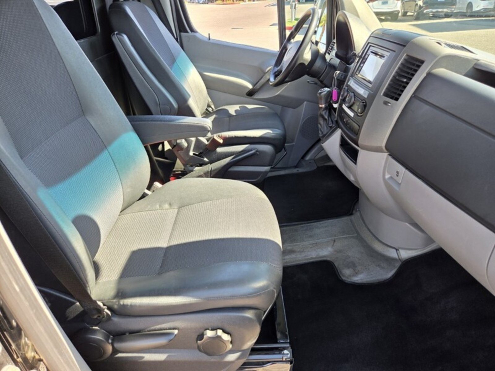 Used 2016 Mercedes-Benz Sprinter 3500 image 21