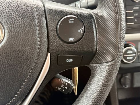 Used 2015 Toyota Corolla LE FWD image 31