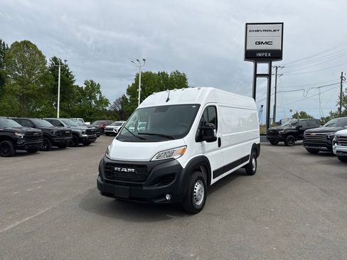 Used 2026 RAM ProMaster 2500 w/ Convenience Group FWD image 1