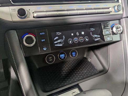 Used 2026 Genesis G70 2.5T RWD image 21