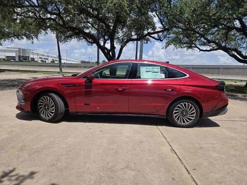 New 2025 Hyundai Sonata SEL FWD image 2