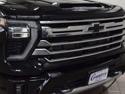 Used 2024 Chevrolet Silverado 3500 High Country w/ High Country Premium Package AWD/4WD image 13