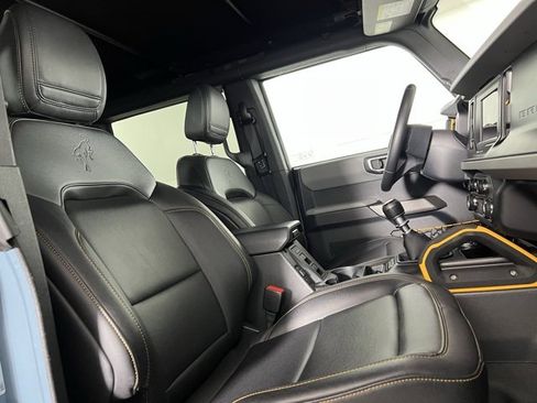 Used 2023 Ford Bronco Badlands image 13