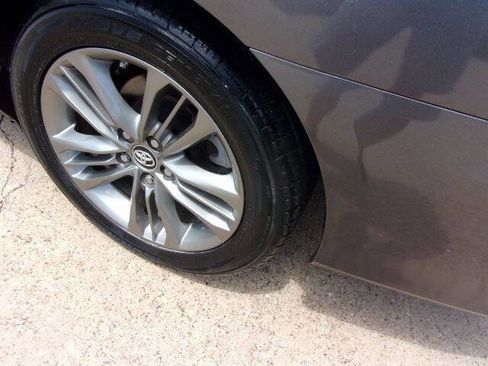 Used 2016 Toyota Camry SE FWD image 9
