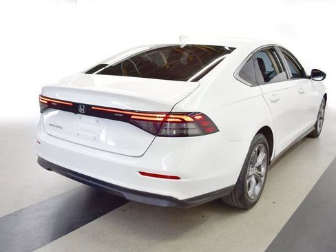 Used 2023 Honda Accord EX image 8
