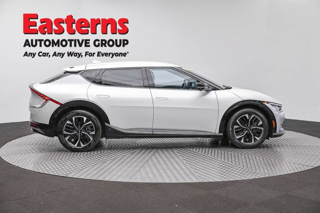 Used 2024 Kia EV6 Wind w/ Wind Technology Package AWD/4WD image 4