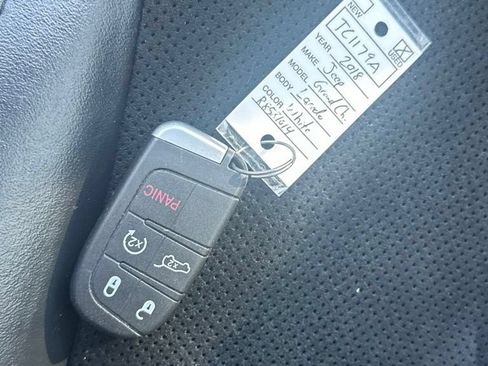Used 2018 Jeep Grand Cherokee Altitude AWD/4WD image 35