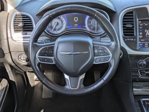 Used 2021 Chrysler 300 Touring image 20