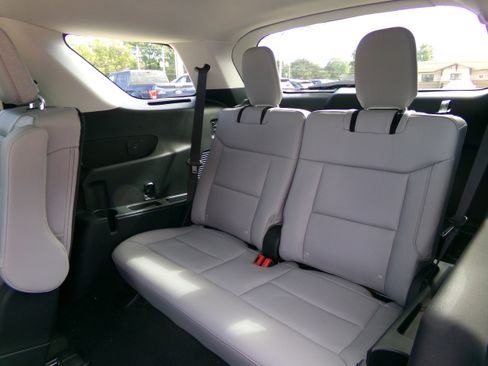 New 2025 Ford Explorer Active w/ Active Comfort Package image 37