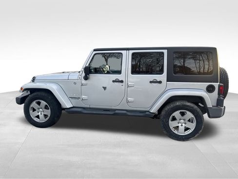Used 2012 Jeep Wrangler Unlimited Sahara image 2