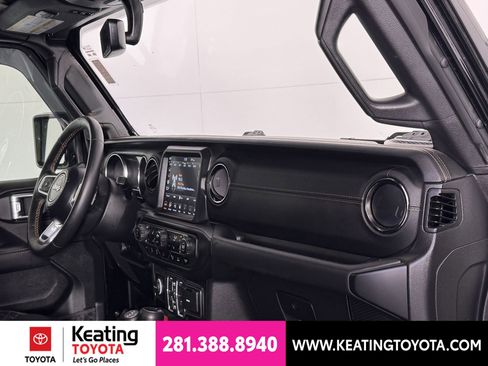 Used 2022 Jeep Gladiator Overland AWD/4WD image 21