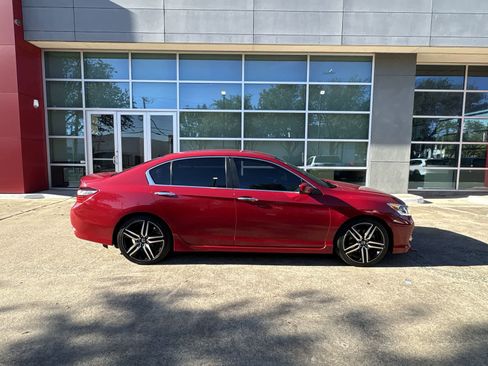Used 2016 Honda Accord Sport image 23