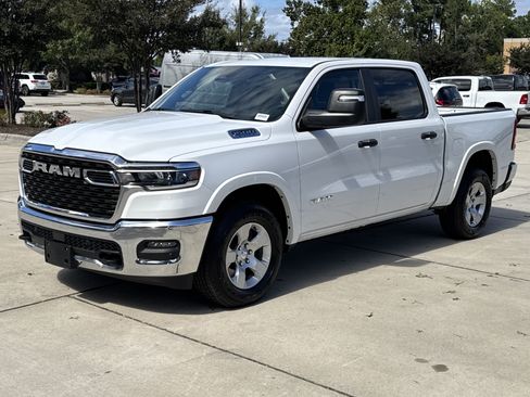 Used 2025 RAM 1500 Big Horn AWD/4WD image 4