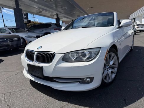 Used 2013 BMW 328i Convertible RWD image 3