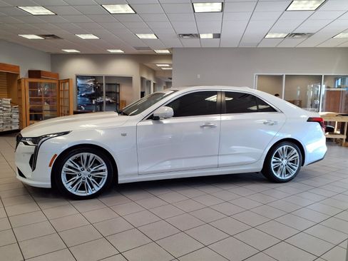 Certified 2022 Cadillac CT4 Premium Luxury RWD image 2