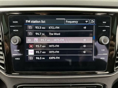 Used 2023 Volkswagen Atlas SEL R-Line AWD/4WD image 17