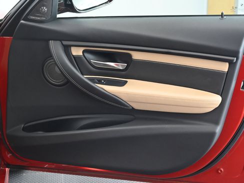 Used 2017 BMW M3 image 25