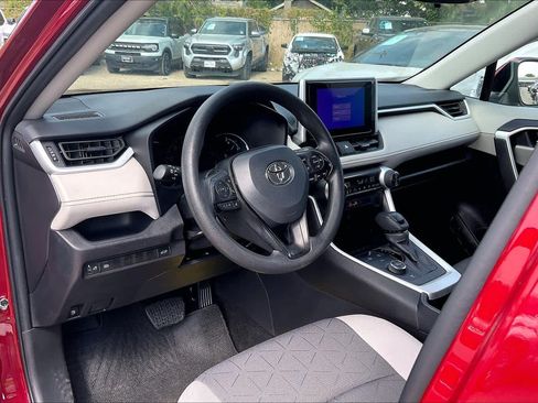 Used 2025 Toyota RAV4 XLE w/ Convenience Package AWD/4WD image 18