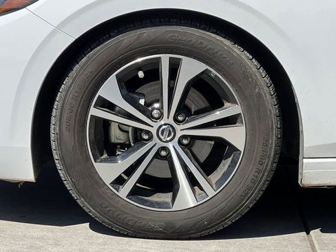 Used 2022 Nissan Sentra SV image 12