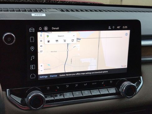 Used 2024 GMC Canyon Denali image 22