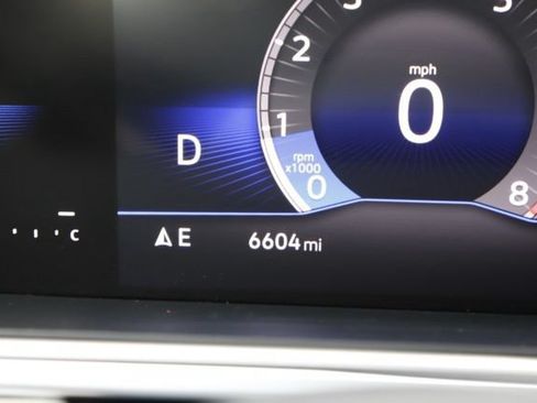 Used 2025 Volkswagen Taos SE FWD image 30