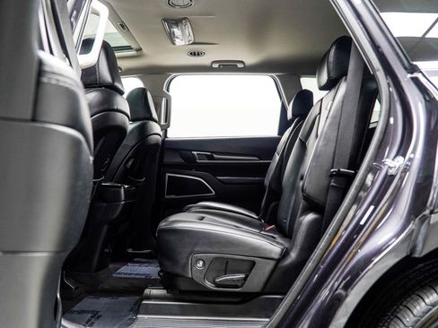 Used 2025 Kia Telluride S image 35