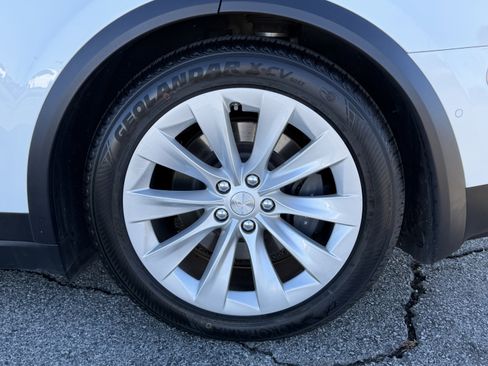 Used 2020 Tesla Model X Long Range image 15