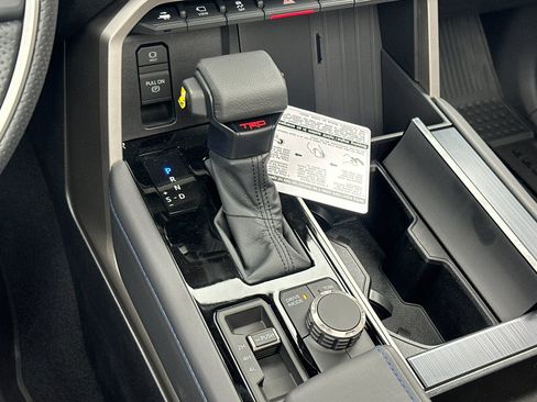 New 2026 Toyota Tundra Platinum AWD/4WD image 19