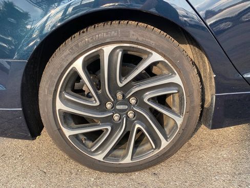 Used 2020 Lincoln MKZ Reserve w/ Elements Package AWD/4WD image 10