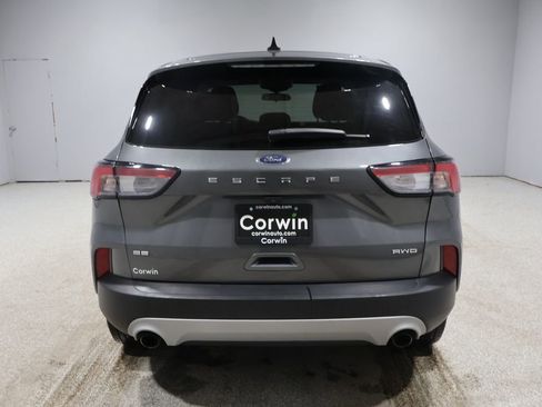 Used 2022 Ford Escape SE w/ Convenience Package image 3
