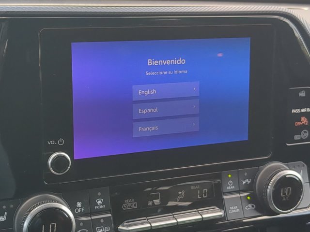 Used 2023 Toyota Highlander XSE FWD image 19