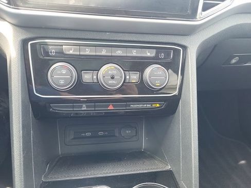 Used 2021 Volkswagen Atlas SEL Premium R-Line AWD/4WD image 16