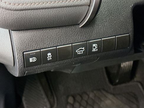 Used 2020 Toyota Camry LE image 17