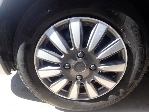 Used 2005 Toyota Camry SE image 32