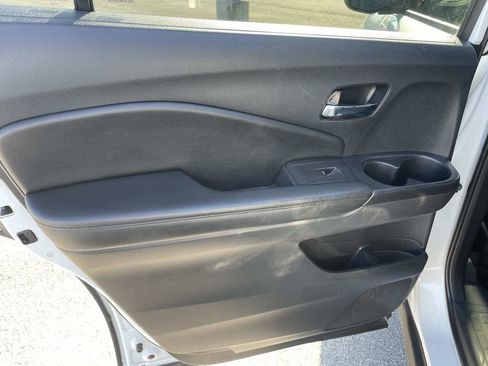 Used 2022 Honda Pilot Sport image 10