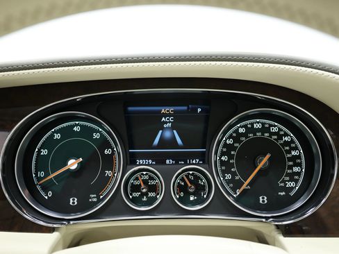 Used 2018 Bentley Flying Spur V8 AWD/4WD image 28