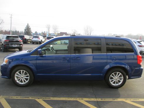 Used 2018 Dodge Grand Caravan SXT image 6