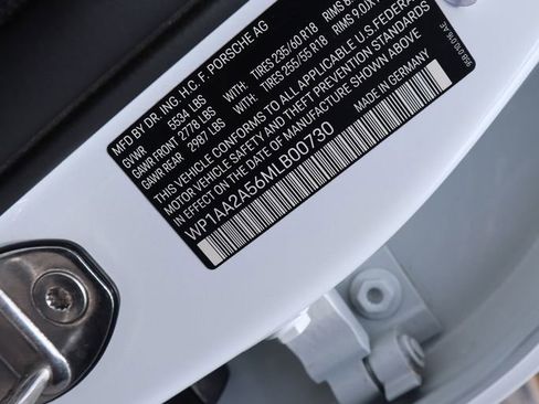 Used 2021 Porsche Macan Base image 37