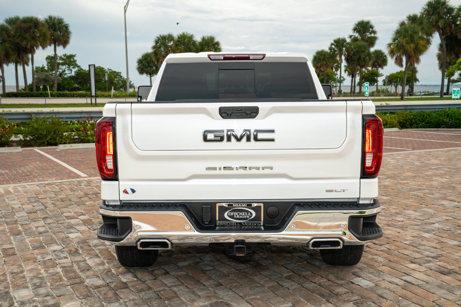Used 2025 GMC Sierra 1500 SLT w/ SLT Premium Plus Package AWD/4WD image 8