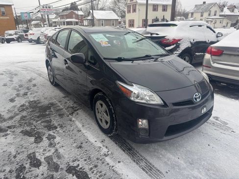 Used 2010 Toyota Prius Five image 9