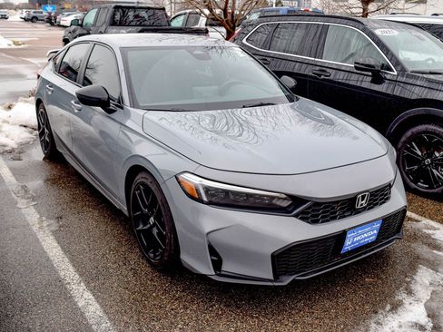 Used 2025 Honda Civic Sport image 1