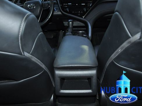 Used 2022 Toyota Camry SE image 21