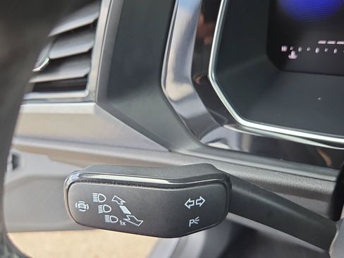 Used 2024 Volkswagen Jetta SE FWD image 27