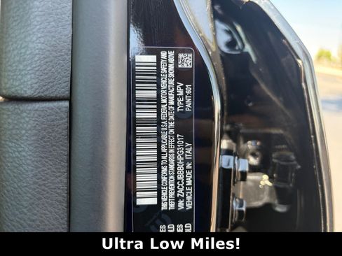 Used 2017 Jeep Renegade Altitude AWD/4WD image 34